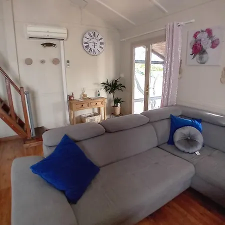 La Maisonnette De Saint-julien Holiday home